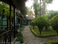 Bungalows in Sauraha am Eingang zum Chitwan Nationalpark