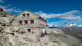 Die Rothornhütte auf 3200 Meter Höhe